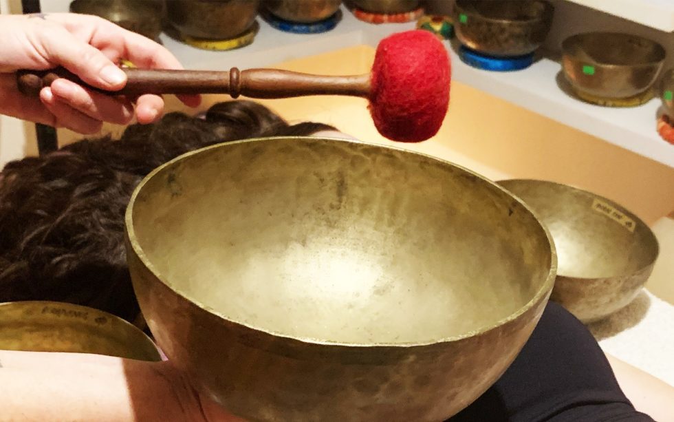formacion-en-terapias-con-cuencos-tibetanos Formación en terapias con cuencos tibetanos